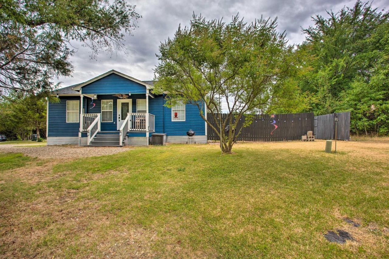 Pottsboro Home With Fire Pit Less Than 1 Mi To Lake Texoma! Exterior photo